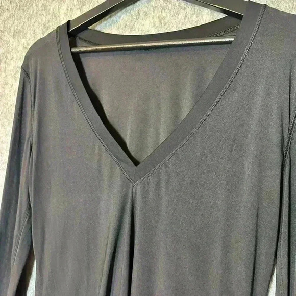 Lululemon Lightweight Sheer Long Sleeve Top Womens - Medium - Picture 2 of 6